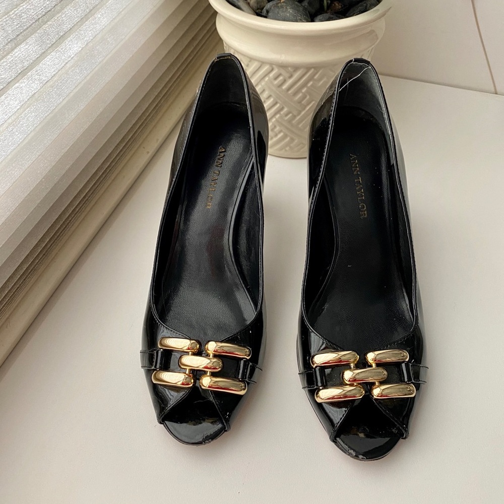 [Ann Taylor] Black Pumps - Picture 6 of 8